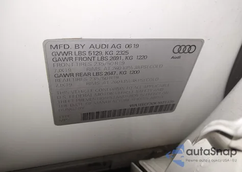 2019 Audi Q3 2.0T S Line Premium из США, поврежденный, VIN WA1EECF30K1071135